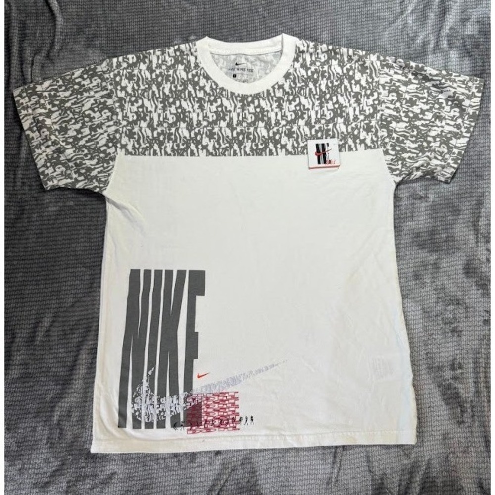 Nike The Nike Tee Mens Small White Gray Colorblock Graphic Short Sleeve T-Shirt